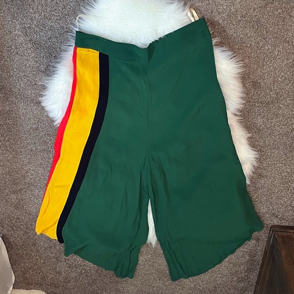 Farm Rio Boho Reggae Festival Striped Green Pink Asymmetrical Cropped Pants G/L - Picture 7 of 13